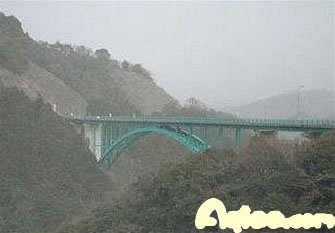ձ