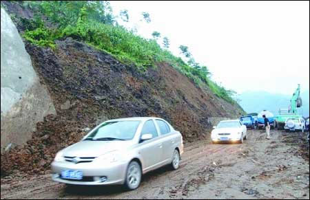 中国十大"死亡公路"