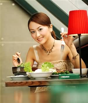 抵挡不了美食的主星